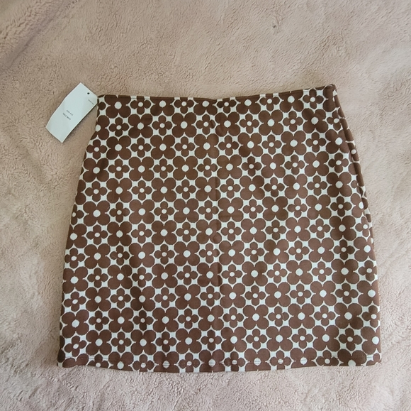 Hollister High-Rise Skirt - Picture 2 of 5